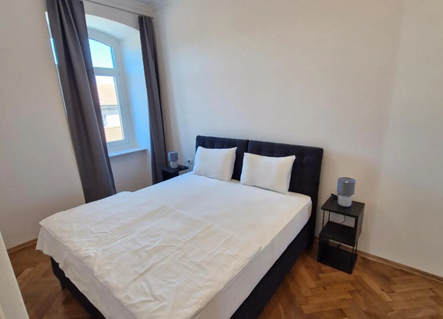 Manzoni Apartmani Rijeka 0*,