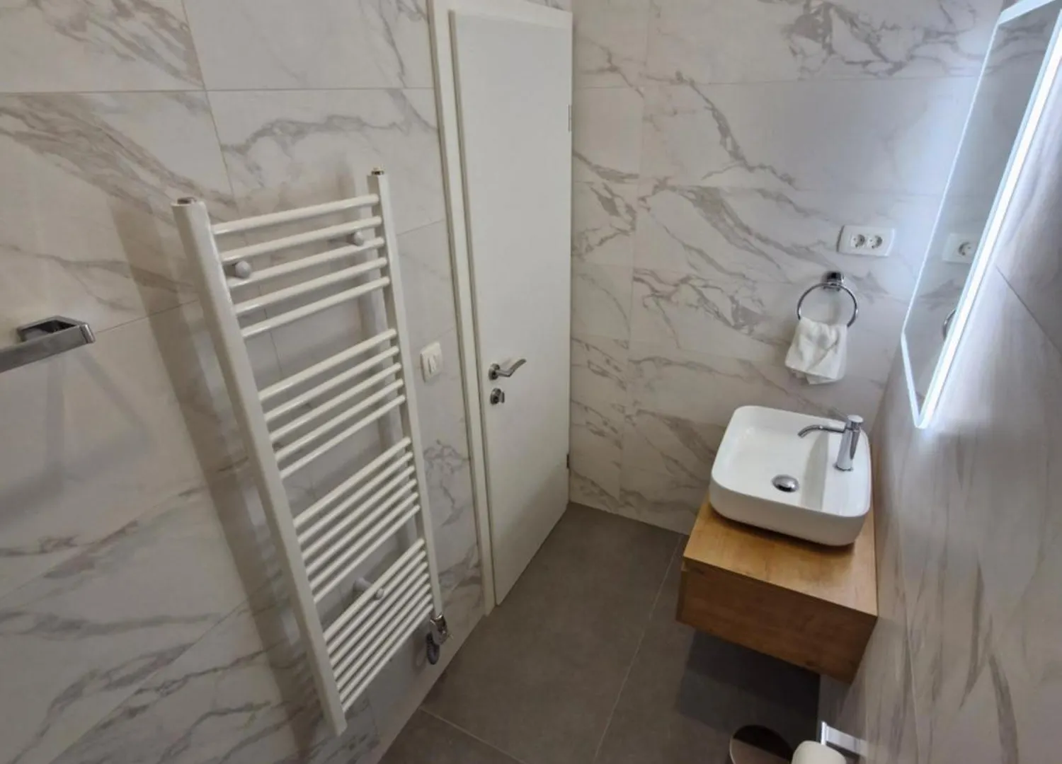 Manzoni Apartmani Rijeka 0*,  Croatia
