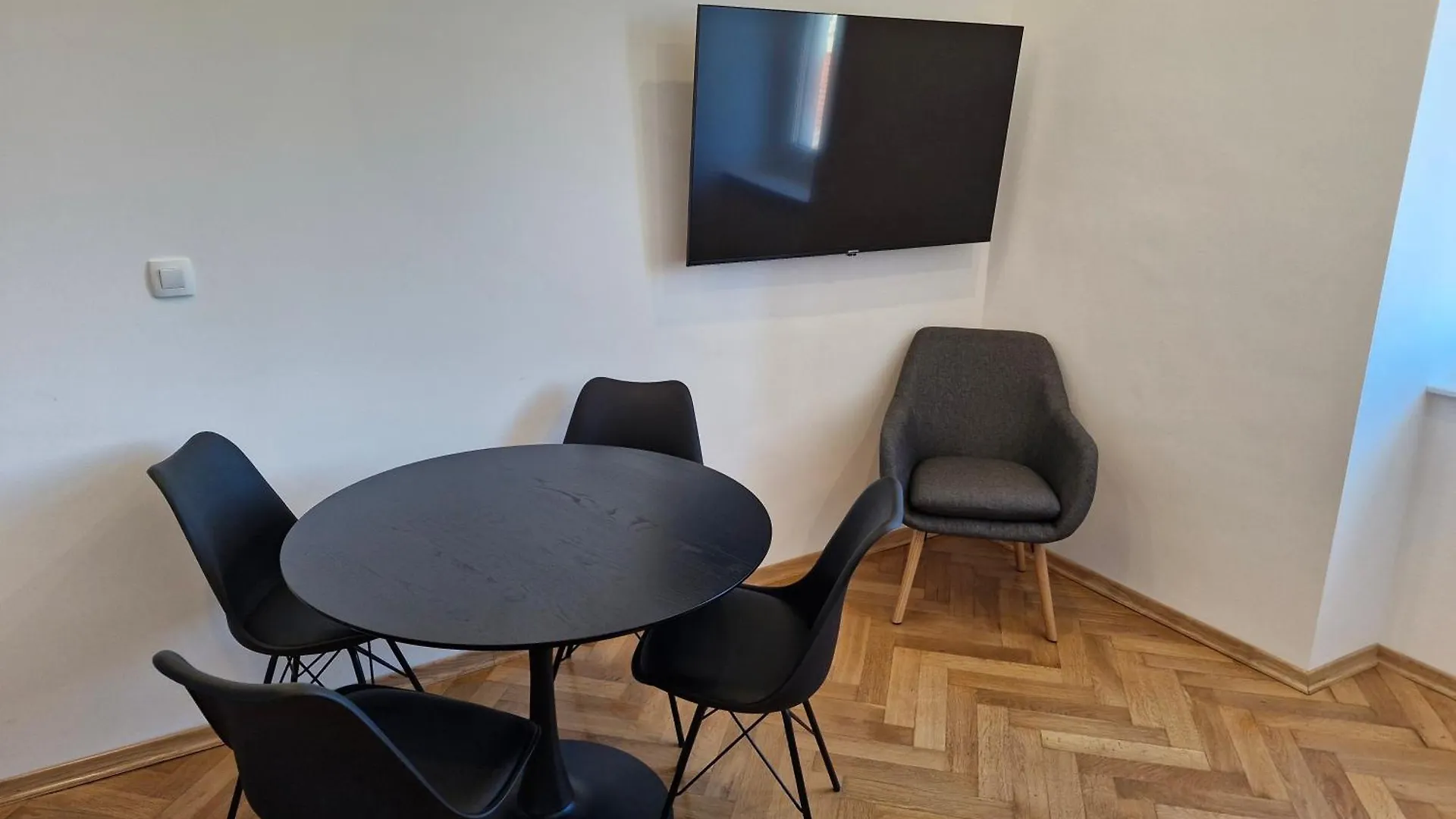 Manzoni Apartmani Rijeka Croatia